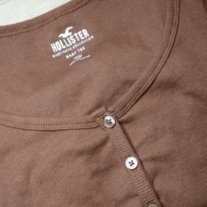 Hollister brown long sleeve crop top 🤎